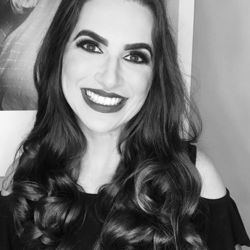 Thais Bernardes